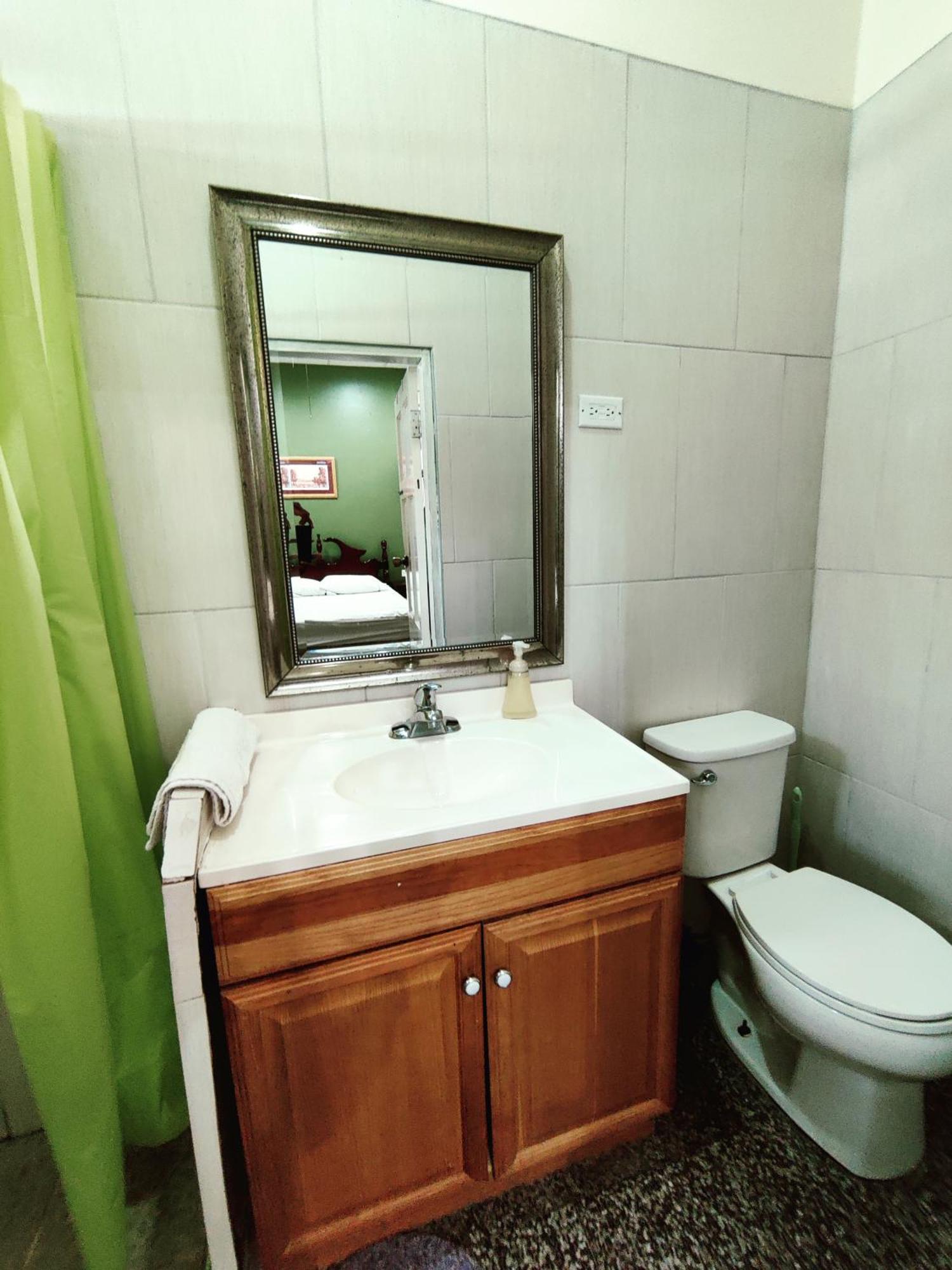 Woodbrook On The Avenue Bed & Breakfast Port of Spain Екстериор снимка