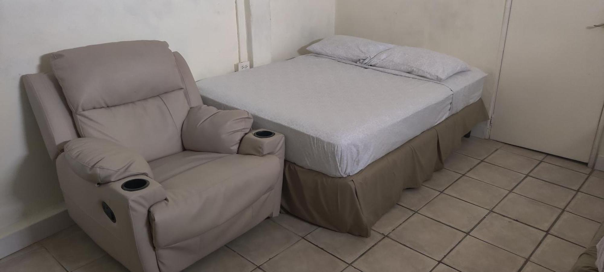 Woodbrook On The Avenue Bed & Breakfast Port of Spain Екстериор снимка