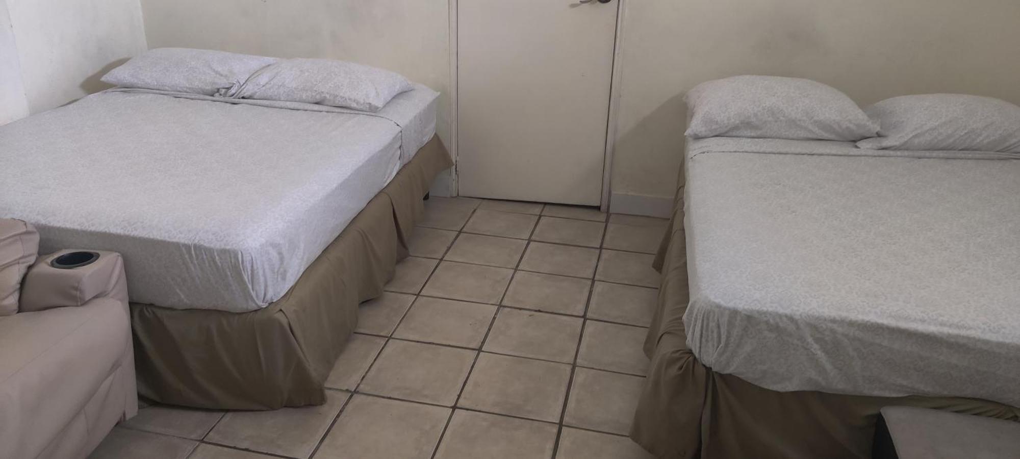 Woodbrook On The Avenue Bed & Breakfast Port of Spain Екстериор снимка
