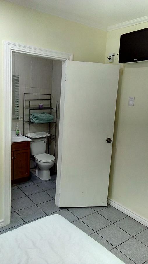 Woodbrook On The Avenue Bed & Breakfast Port of Spain Екстериор снимка