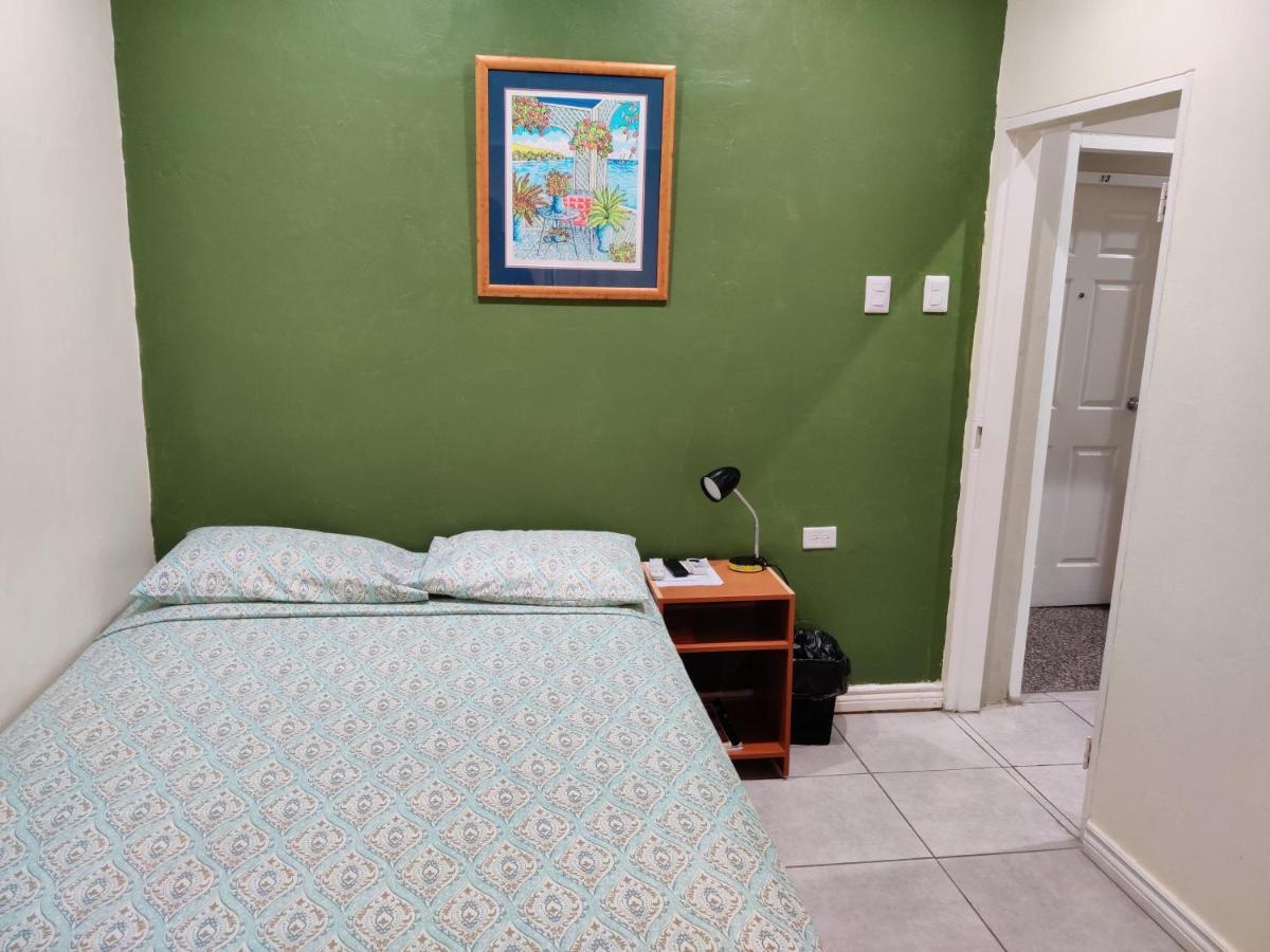 Woodbrook On The Avenue Bed & Breakfast Port of Spain Екстериор снимка